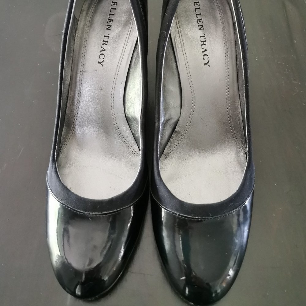Ellen Tracy ladies shoes
